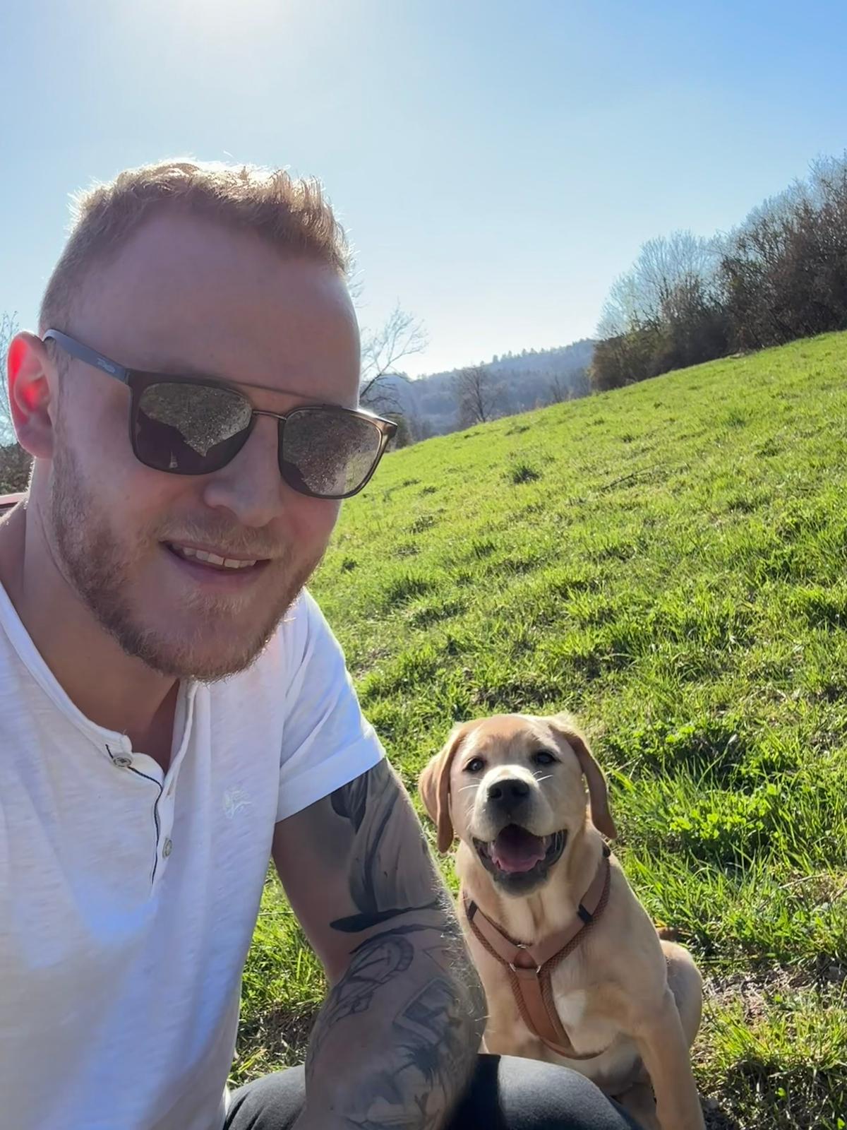 Rene mit seinem Hund